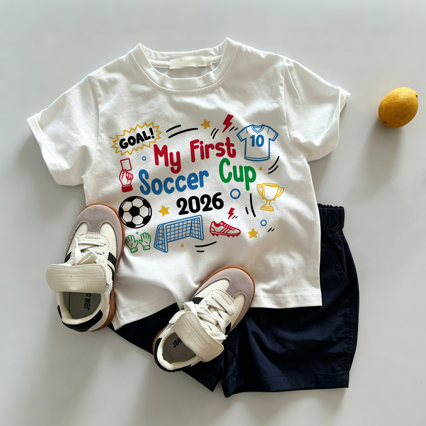 GOAL! MY FIRST SOCCER CUP 2026ベビー幼児用ホワイトTシャツとネイビーショーツの2点セット - ホワイト＆ネイビー - 3～5歳 - image 1