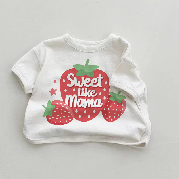 SWEET LIKE MAMAベビーストロベリーホワイトTシャツ - 白 - 18～24ヶ月 - image 1