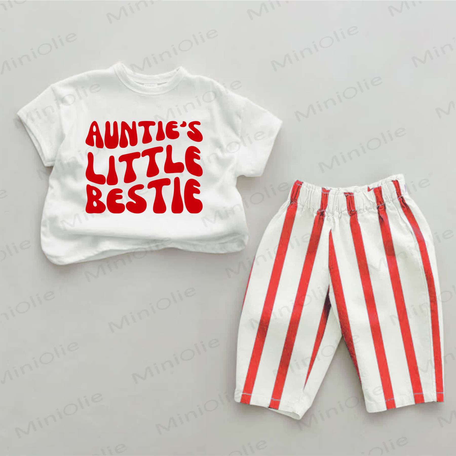 AUNTIE'S LITTLE BESTIE用スローガン入り赤ストライプ2点セット - 白と赤 - 2～3歳 - image 1