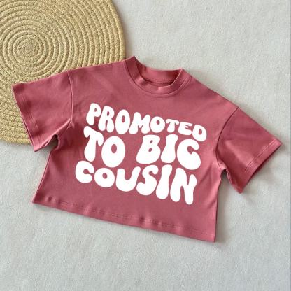 PROMOTED TO BIG COUSIN！ベビーサマーカジュアルTシャツ - レンガ色 - 2～3歳 - image 4