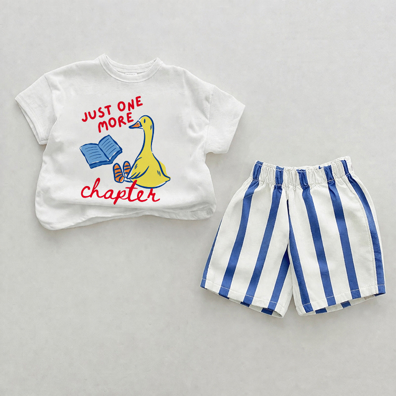 JUST ONE MORE CHAPTERベビーブルー 読書ダック 縦ストライプ ツーピース ショートパンツセット - ホワイト＆ブルー - 2～3歳 - image 1