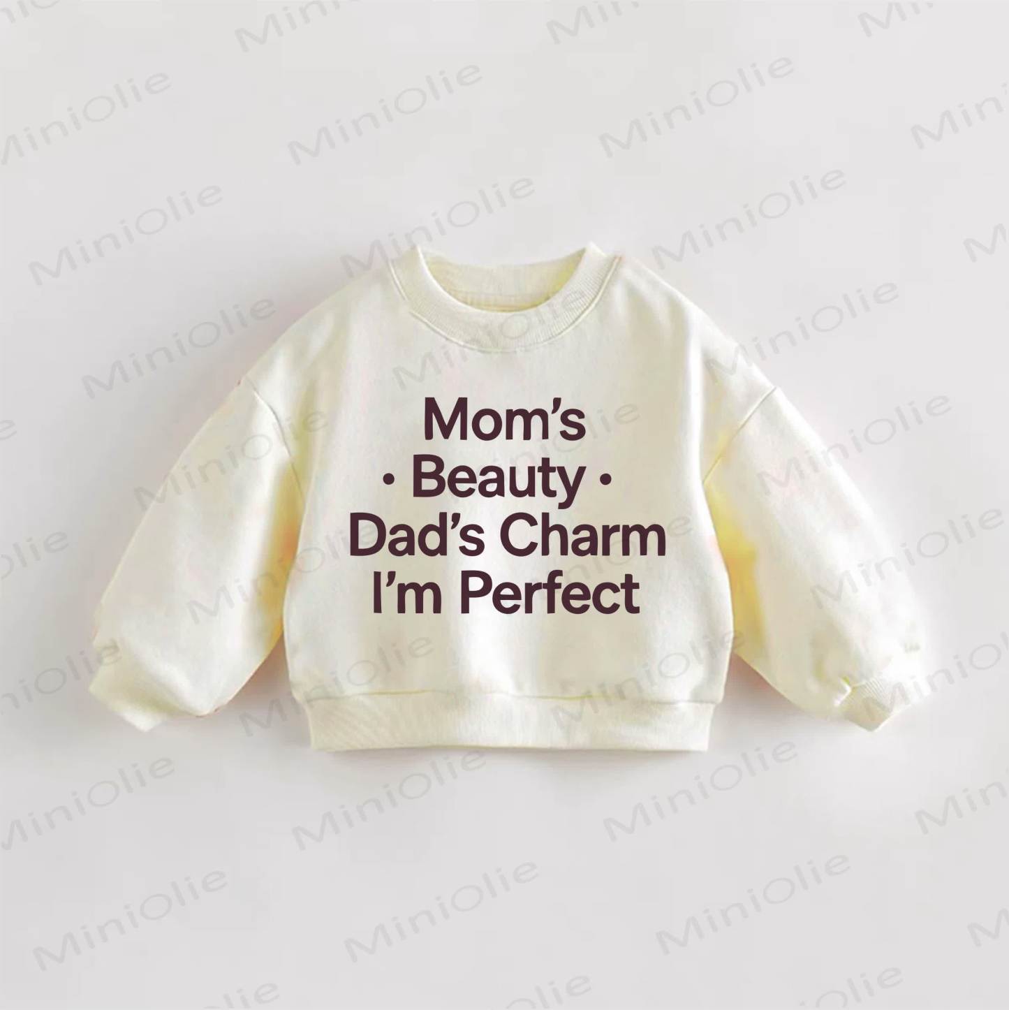 MOM'Sの美しさ、パパの魅力、Mは完璧なBABY。ベビー幼児向けスローガンスウェットシャツ - クリーム - 3～5歳 - image 1