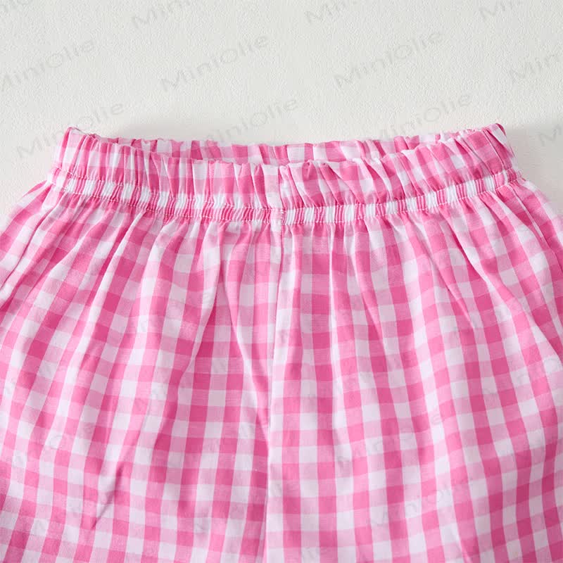 ベビー用イチゴ柄Tシャツとピンクのチェック柄ショートパンツのツーピースセット - image 6