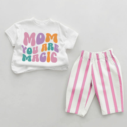 MOM YOU ARE MAGIC！ベビーピンクのスローガン入り縦ストライプ柄2点セット - ホワイト＆ピンク - 2～3歳 - image 1