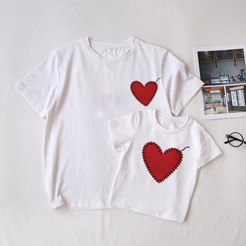 家族でお揃いの白い裁縫Tシャツ - 白 - ベビーTシャツ: 3～5歳 - image 1