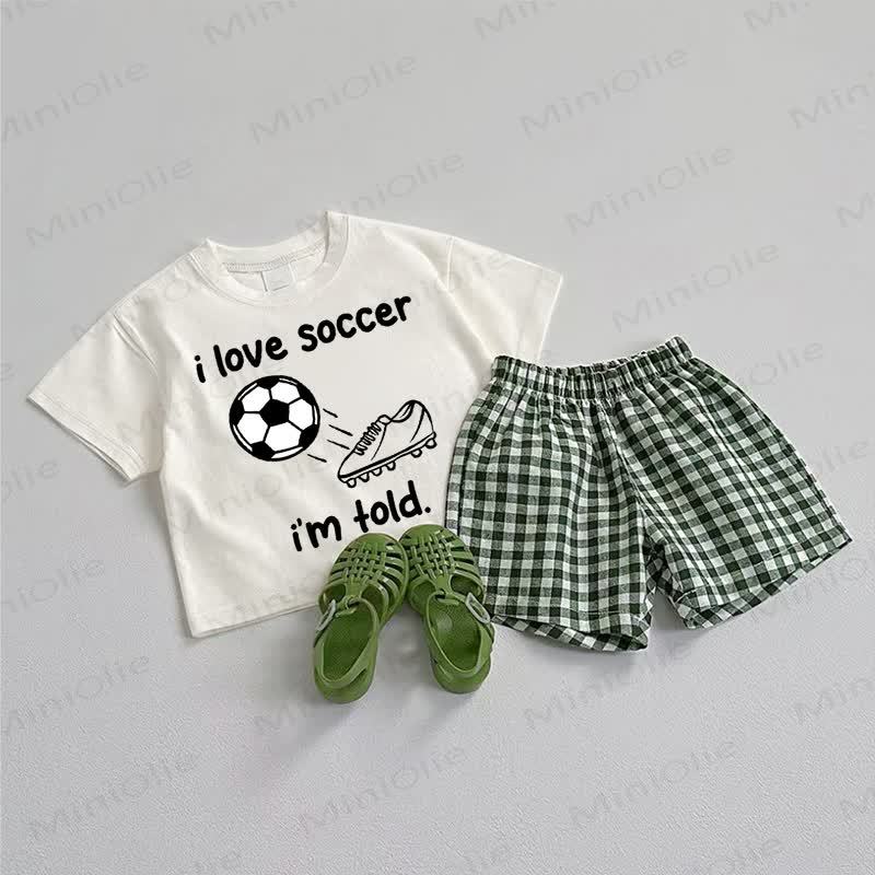 I LOVE SOCCER I'M TOLD.ベビーTシャツとチェック柄ショートパンツのツーピースセット - ホワイト＆グリーン - 3～5歳 - image 1