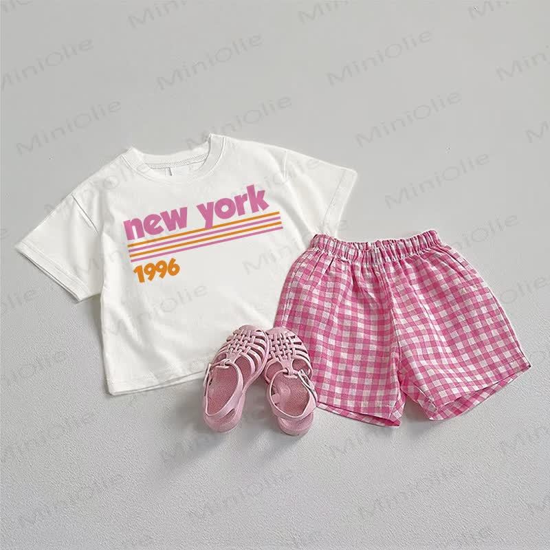 NEW YORK 1996ベビープリントTシャツとチェック柄ショートパンツのツーピースセット - ホワイト＆ピンク - 3～5歳 - image 1