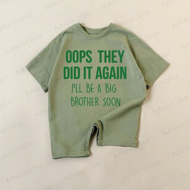 OOPS THEY DID IT AGAIN I'LL BE A BIG BROTHER SOON！ベビーグリーンのスローガンロンパース - 緑 - 18～24ヶ月 - image 1