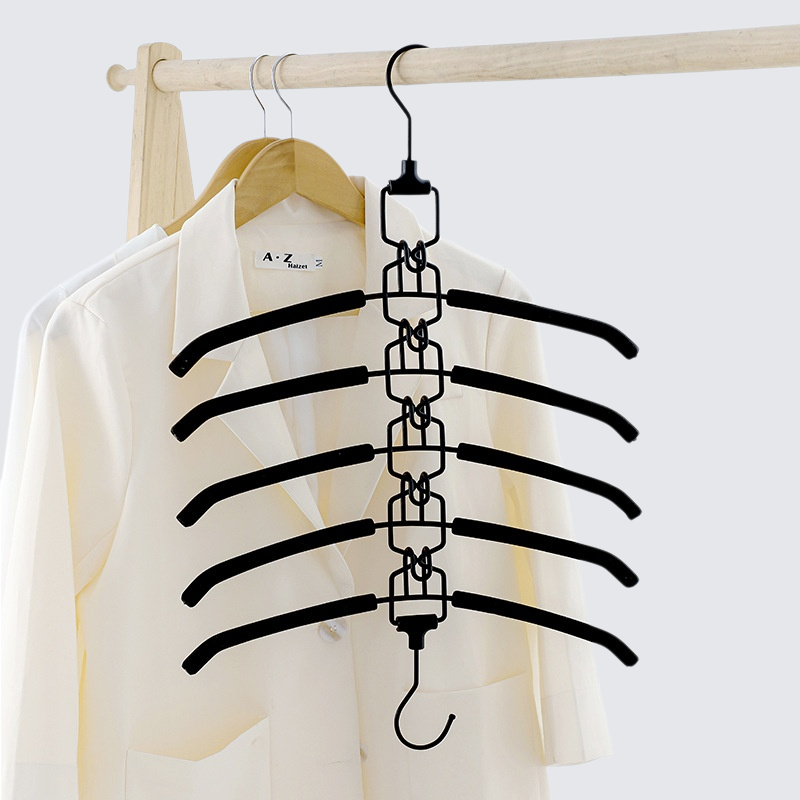 省スペースの多層ハンガー