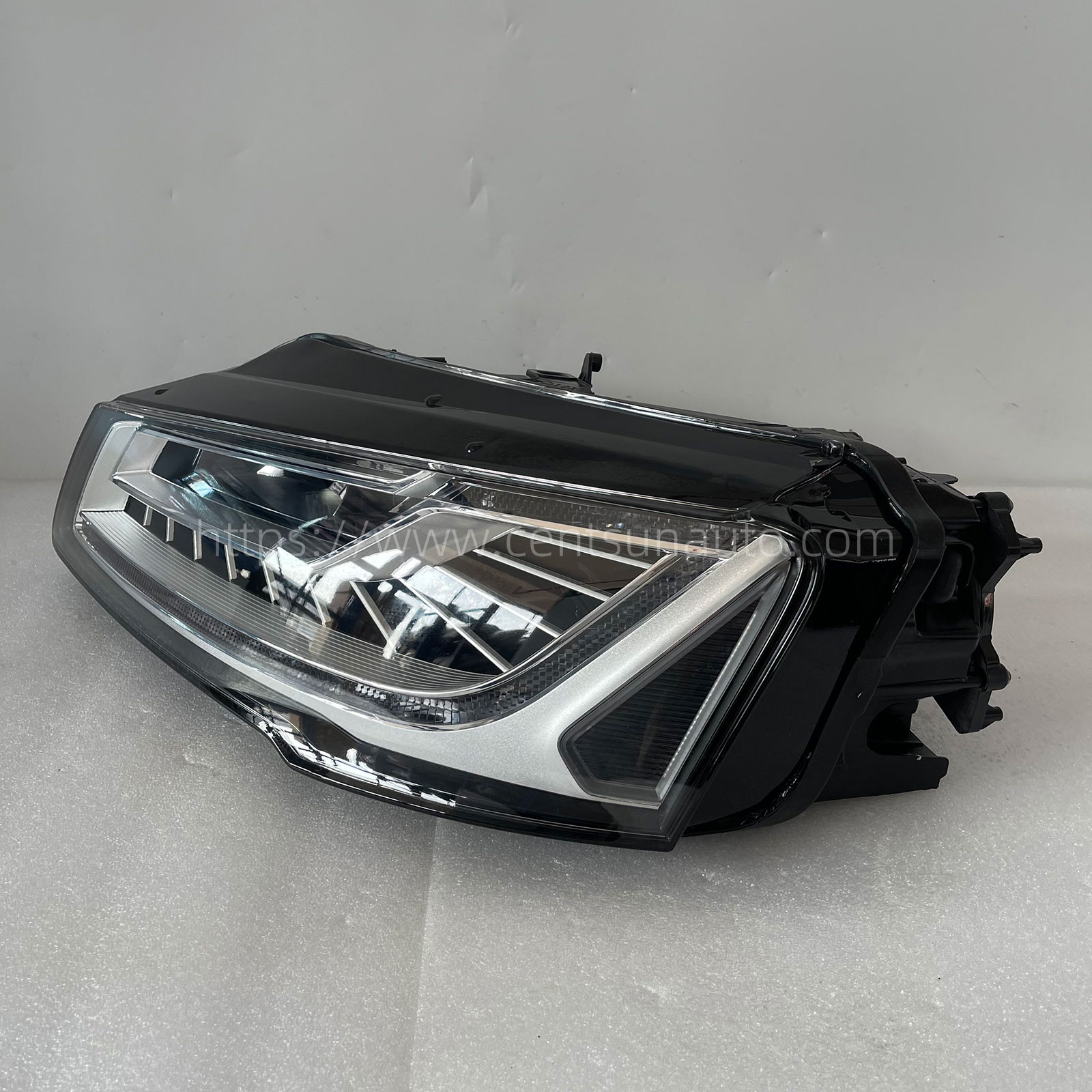 Remanufactured OEM LED Headlight Assembly for A8 - Compatible with 4H0941773B/4H0941774B