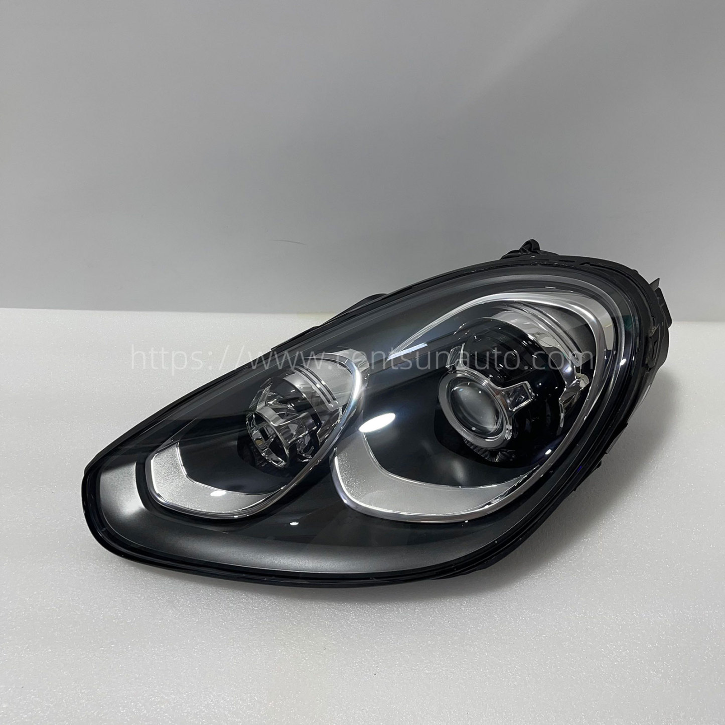Remanufactured OEM LED Headlight Assembly for Cayenne - Compatible with 95863128500/95863128600