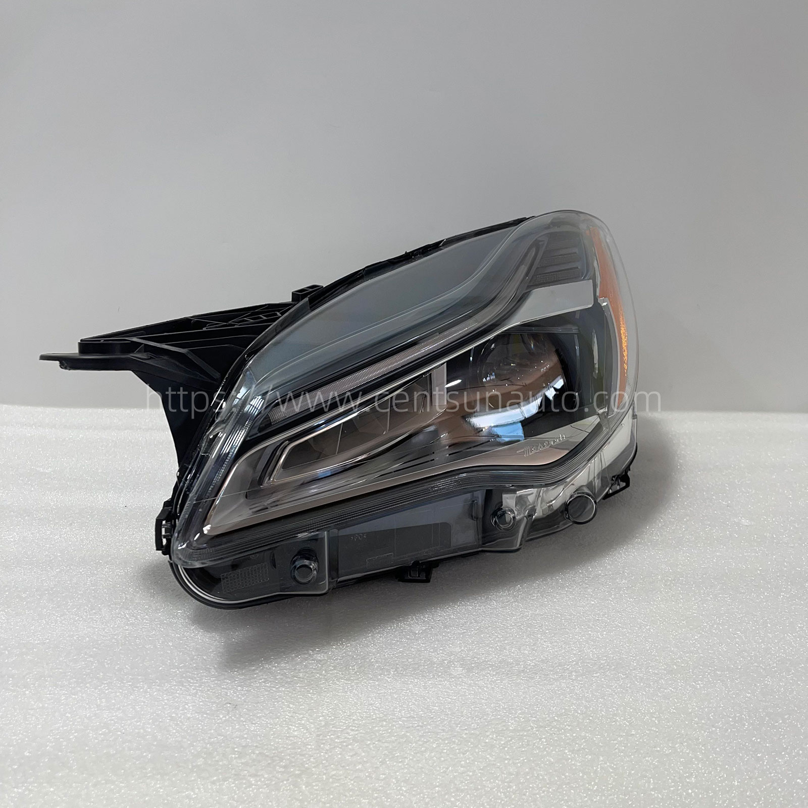 Remanufactured OEM Headlight Assembly for Quattroporte(M156) - Compatible with 670106161/670106158