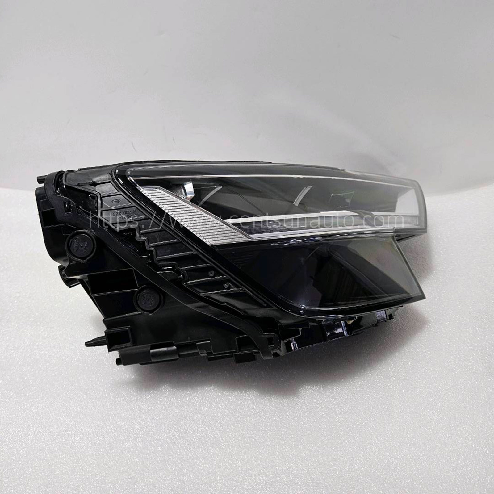 Remanufactured OEM LED Headlight Assembly for Q7 - Compatible with 4M8941773/4M8941774