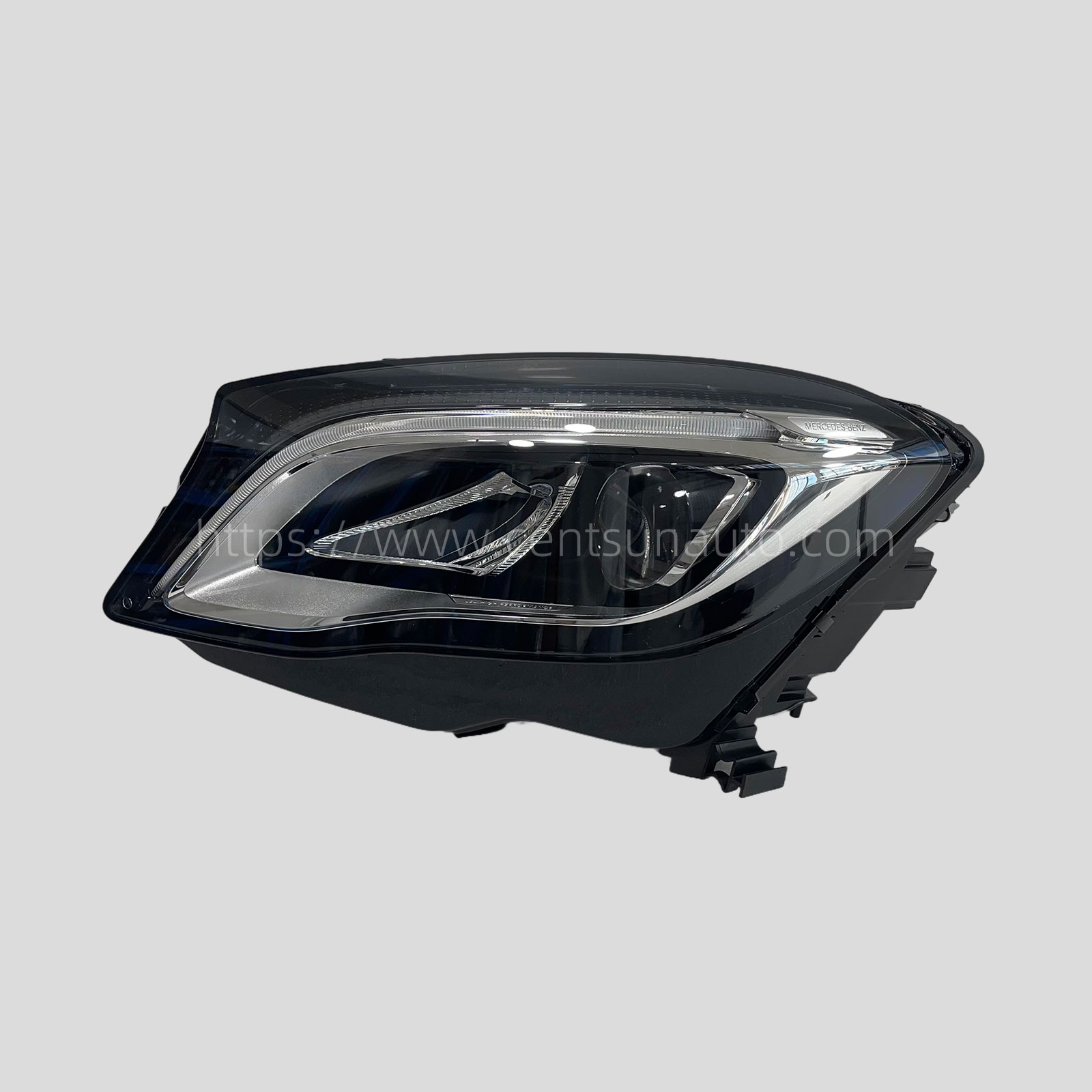 Remanufactured OEM Headlight Assembly for W156 - Compatible with A1569067500/A1569067600