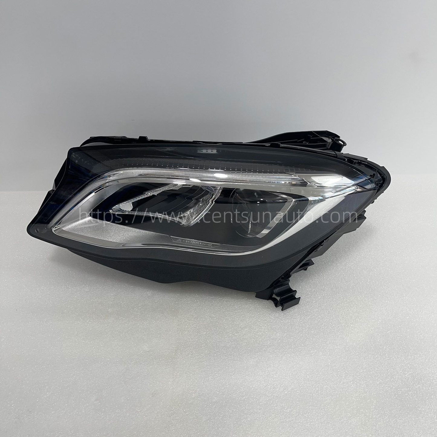 Remanufactured OEM Headlight Assembly for W156 - Compatible with A1569067500/A1569067600