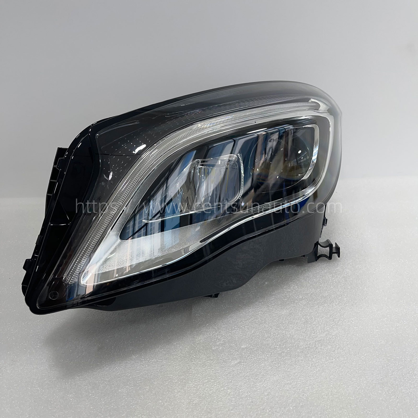 Remanufactured OEM Headlight Assembly for W156 - Compatible with A1569067500/A1569067600