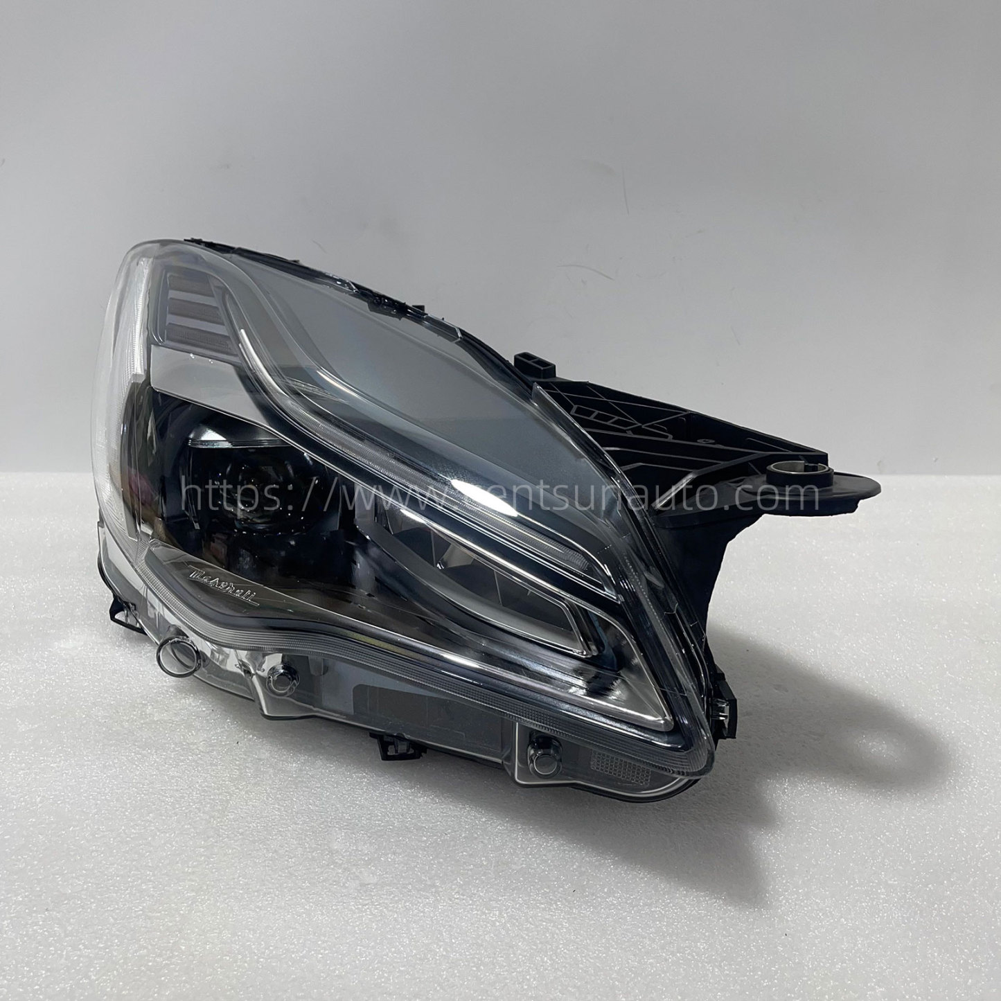 Remanufactured OEM Headlight Assembly for Quattroporte(M156) - Compatible with 670106159/670106156