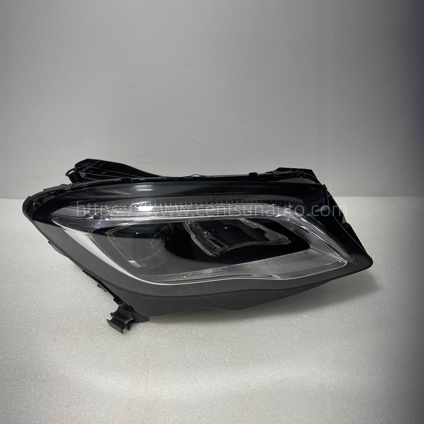Remanufactured OEM Headlight Assembly for W156 - Compatible with A1569067500/A1569067600