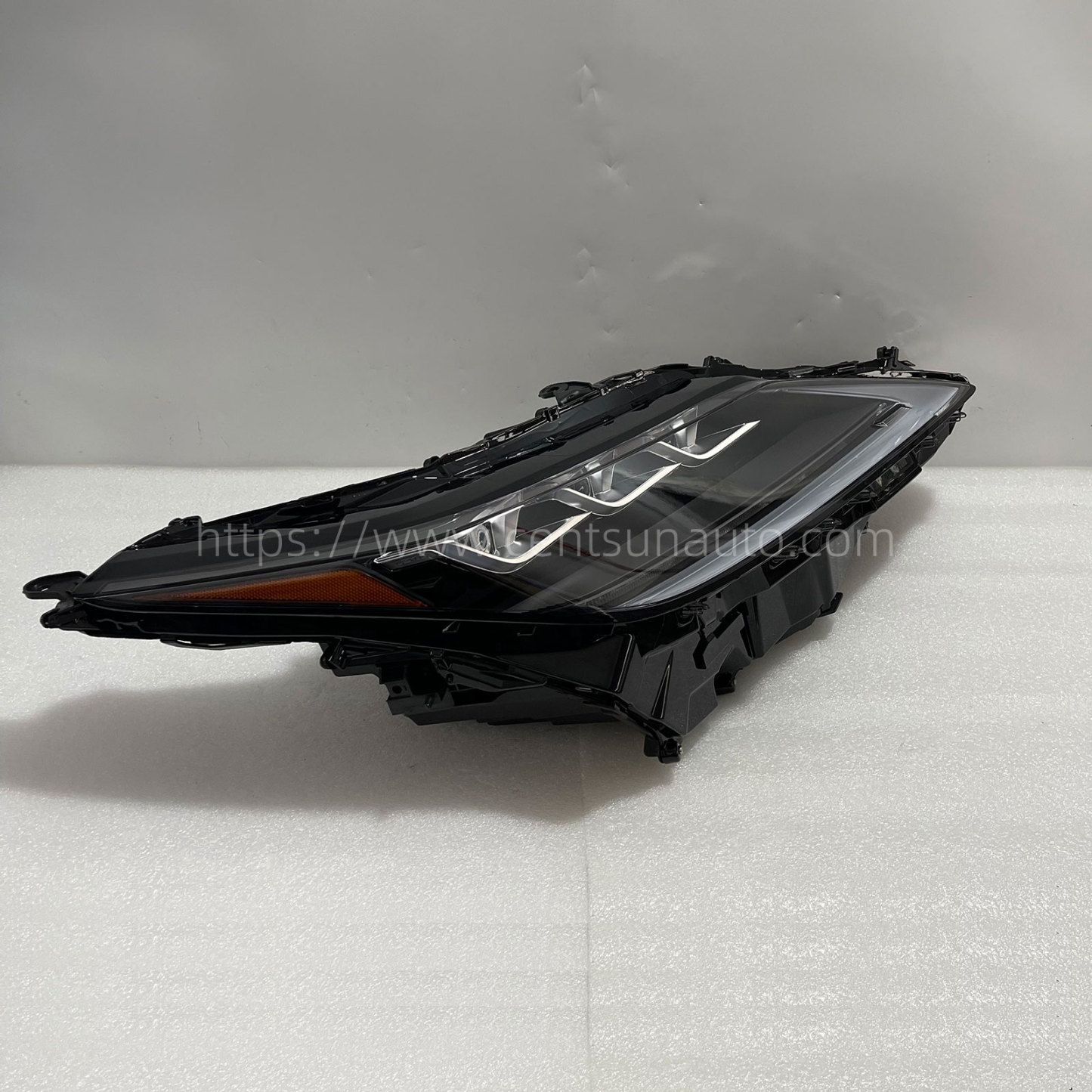 Remanufactured OEM Headlight Assembly for RX - Compatible with 8118548F70/8114548F70