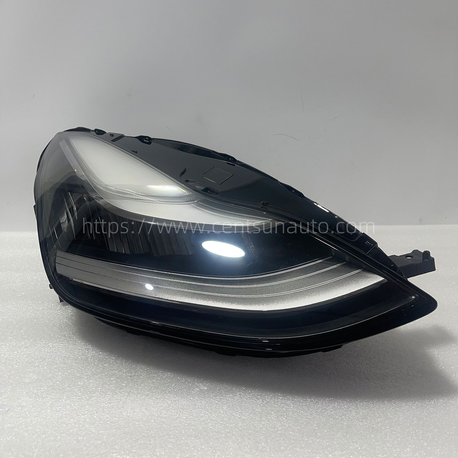 Remanufactured OEM Headlight Assembly for Model 3 - Compatible with 151495200E/151495300E