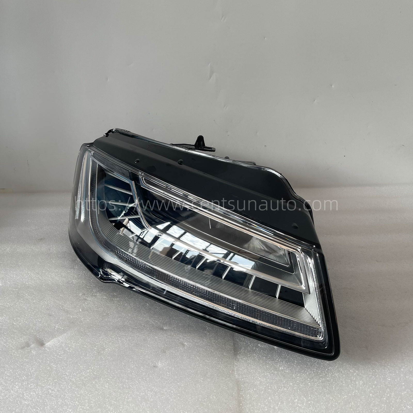 Remanufactured OEM LED Headlight Assembly for A8 - Compatible with 4H0941773B/4H0941774B