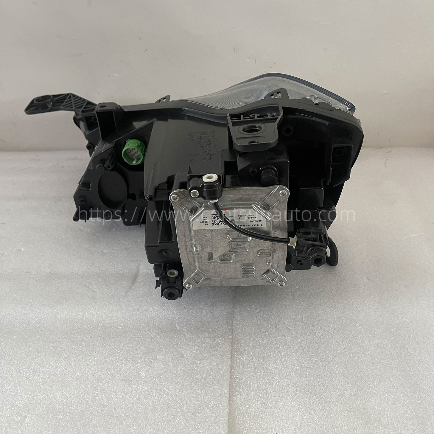 Remanufactured OEM Headlight Assembly for Ghibli - Compatible with 670106266/670106273