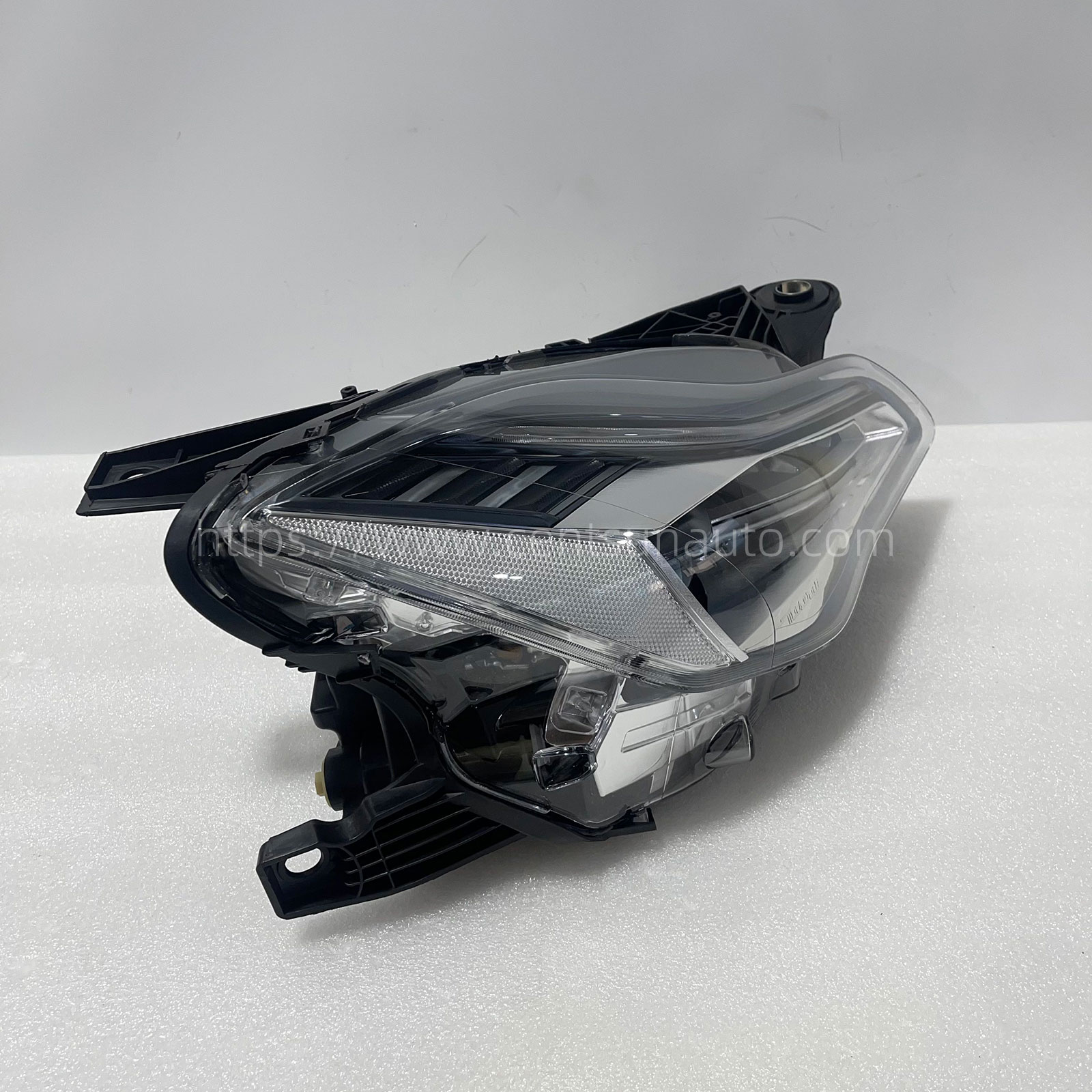 Remanufactured OEM Headlight Assembly for Quattroporte(M156) - Compatible with 670106159/670106156