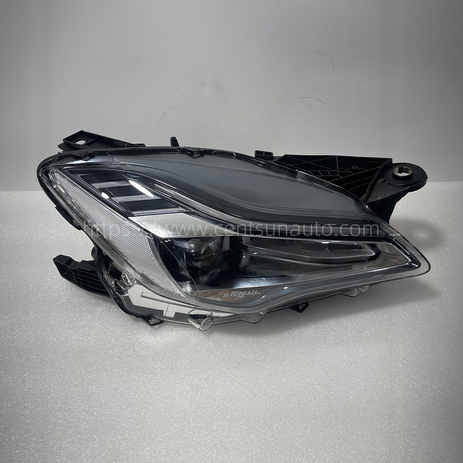 Remanufactured OEM Headlight Assembly for Quattroporte(M156) - Compatible with 670106159/670106156