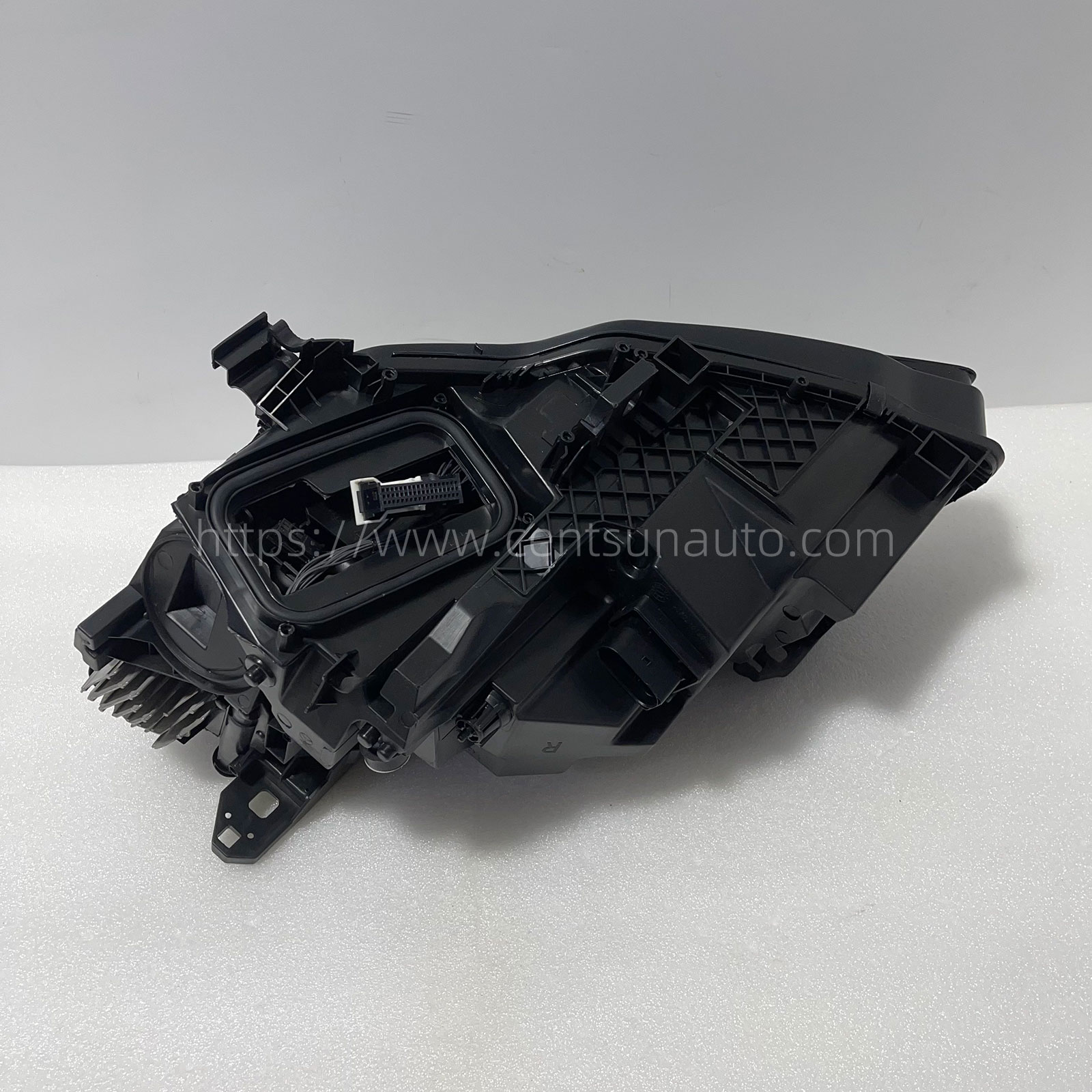 Remanufactured OEM Headlight Assembly for W156 - Compatible with A1569067500/A1569067600