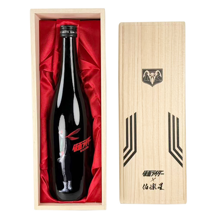 Kamen Raida 1-go x Hakurakusei Junmai Daiginjo 【仮面ライダー1号 x 伯楽星 純米大吟醸】