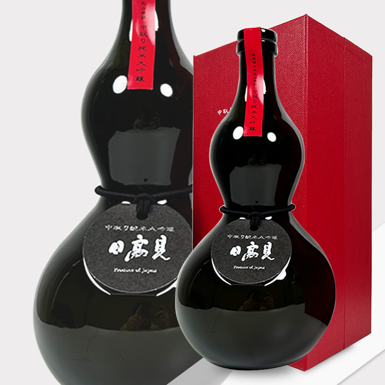 Hitakami Nakadori Hyotan Junmai Daiginjo (Black)