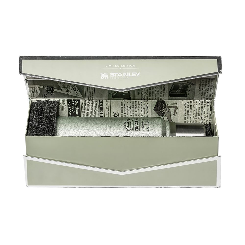 Stanley Limited Edition Classic Vacuum Bottle 108th Anniversary 1.1QT Hammertone Green-Goritta Works Sdn. Bhd. 202501017603 (1619017-X)