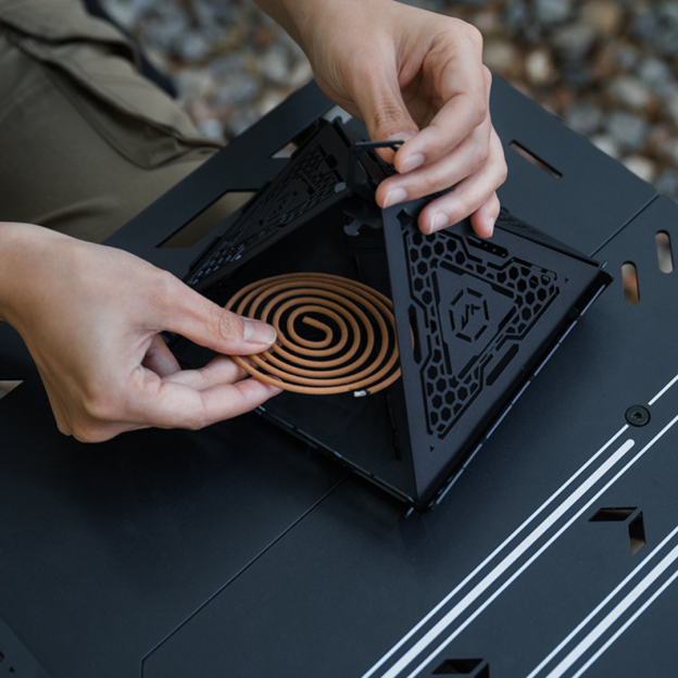 ShineTrip 05 Series Pyramid-Shaped Lampshade in Anti-Mosquito - Black