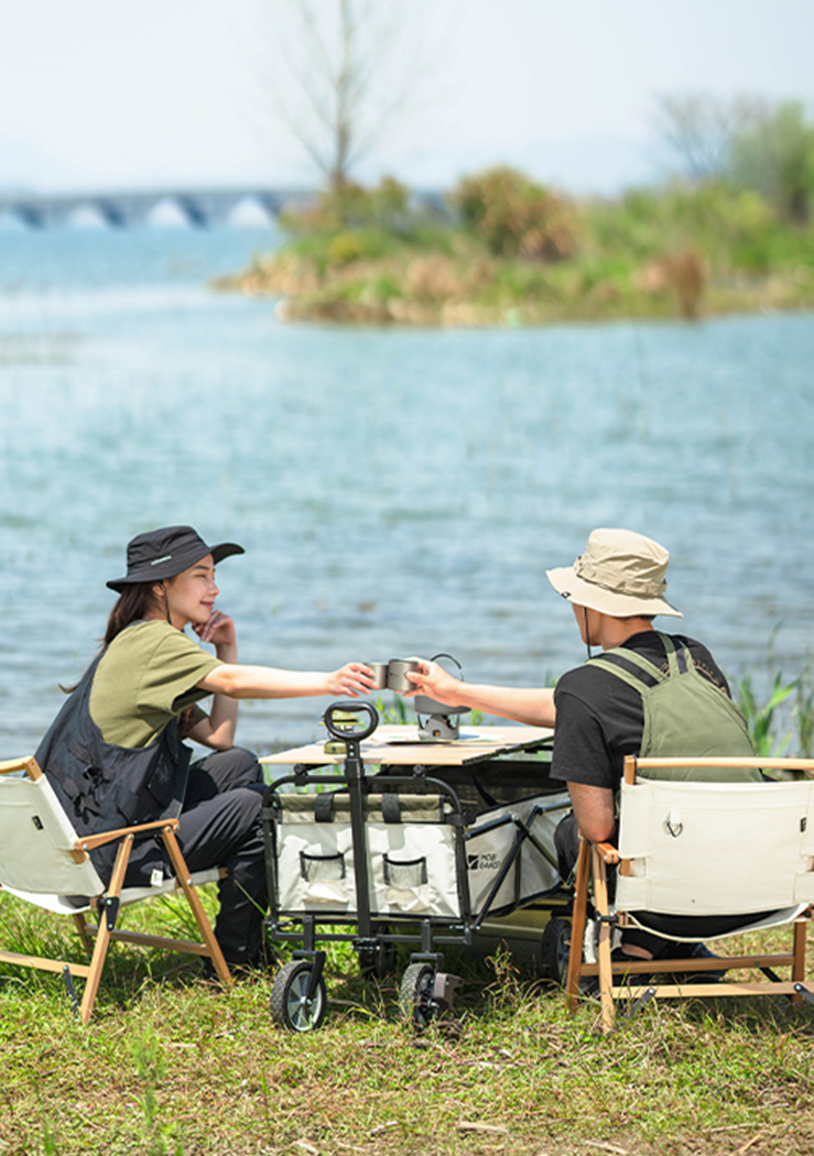 Mobi Garden Xing Ji Wagon Table - Wood