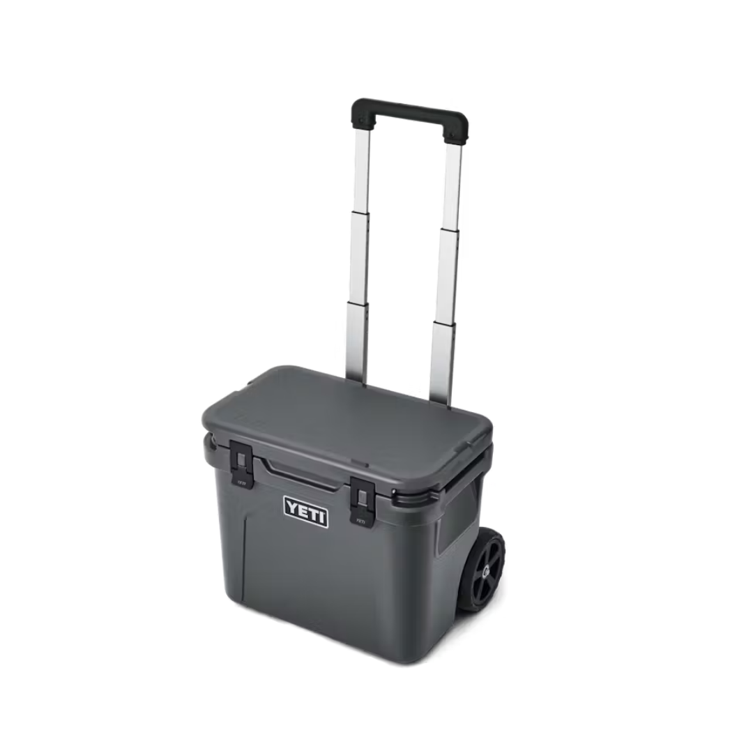 YETI Roadie 32 Wheeled Cooler - Charcoal