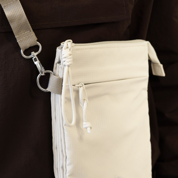 DOD Choi Saco Sling bag - Ivory