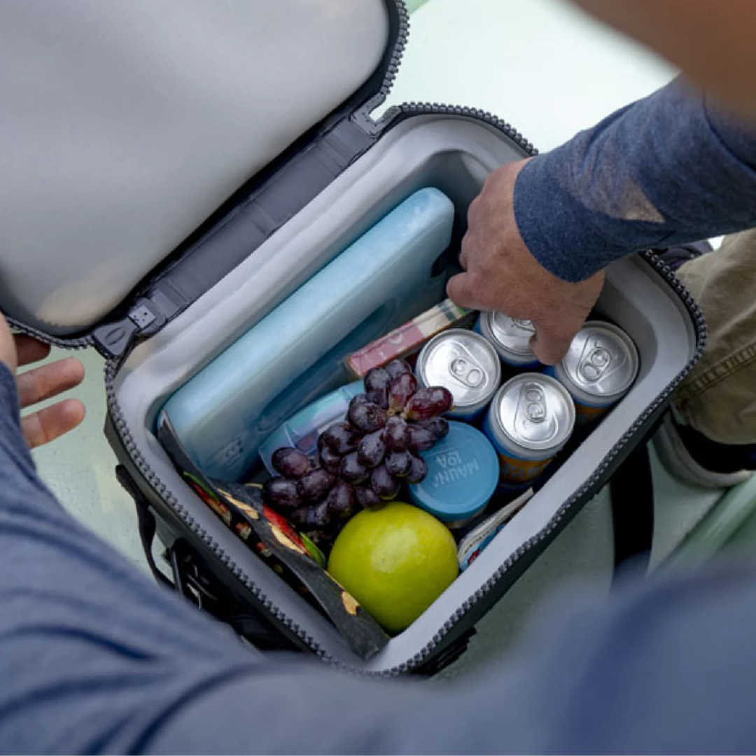 YETI Hopper Flip 18 Soft Cooler - Cape Taupe