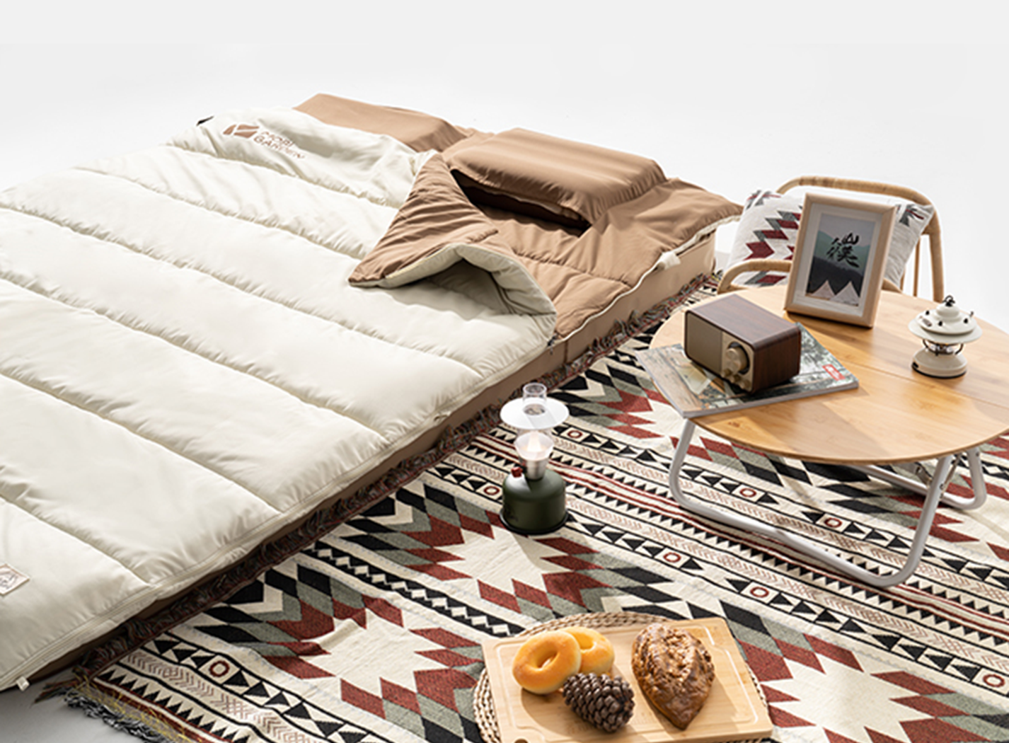 Mobi Garden Crescent Sleeping Bag 1.4 Single - Ivory