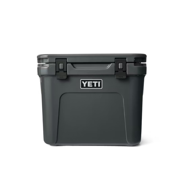 YETI Roadie 32 Wheeled Cooler - Charcoal