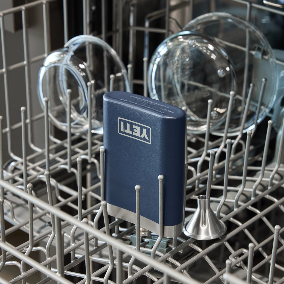 YETI 7 oz Flask - Stainless Steel