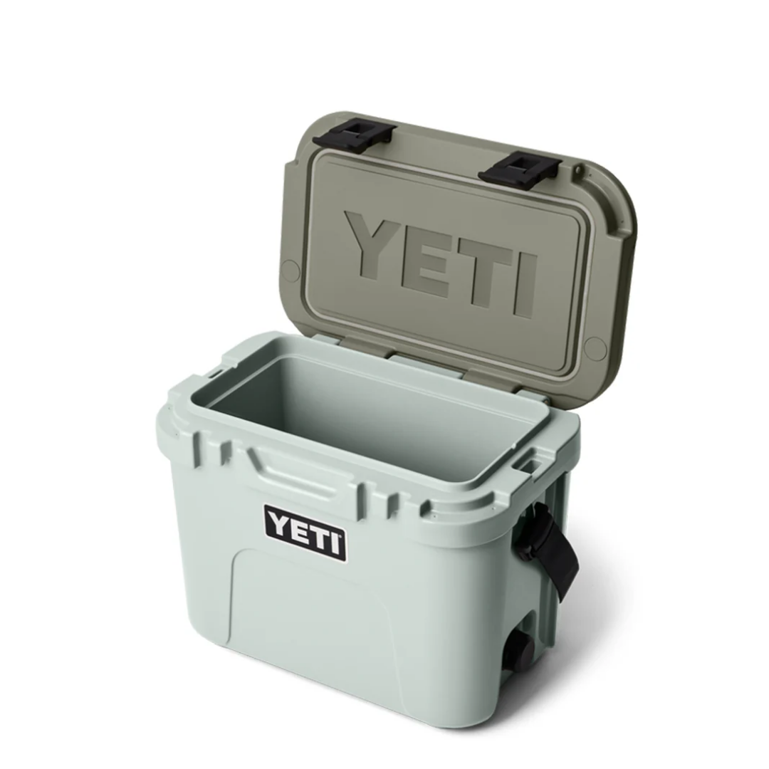 YETI Roadie 15 Hard Cooler - Regeline