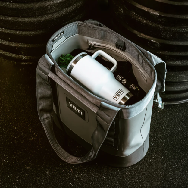 YETI Rambler 30 OZ Travel Straw Mug With Color-Matched Straw Lid - Black