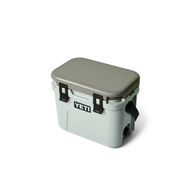 YETI Roadie 15 Hard Cooler - Regeline