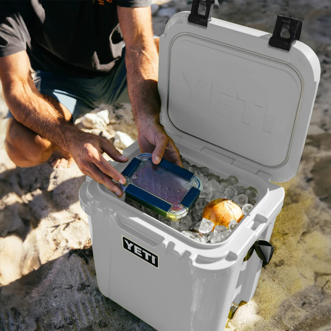 YETI Roadie 24 2.0 Hard Cooler - Charcoal