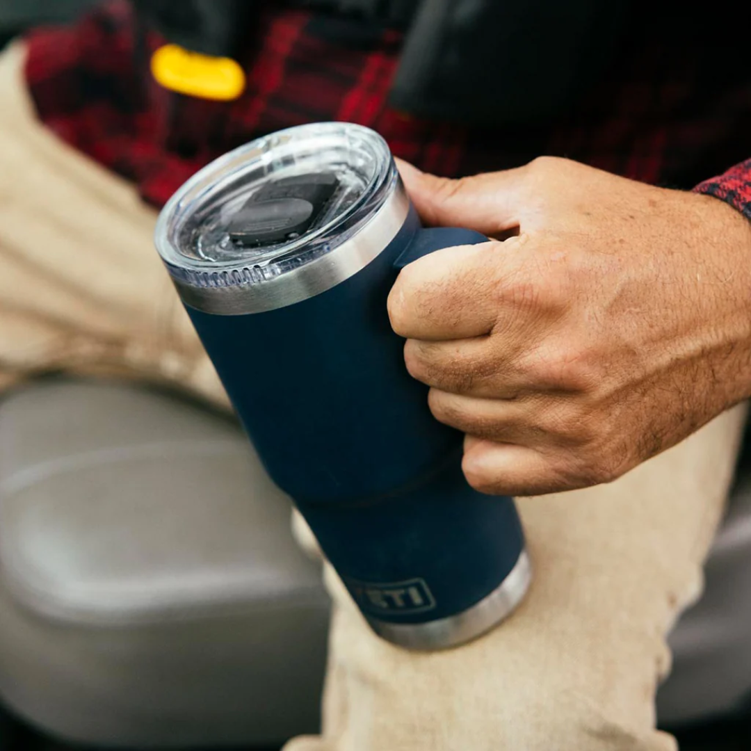 YETI Rambler 20 oz Travel Mug with Stronghold™ Lid - Black
