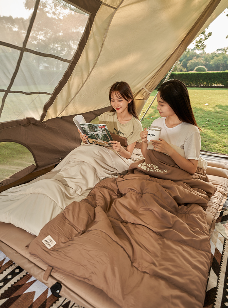 Mobi Garden Crescent Sleeping Bag 1.4 Single - Ivory