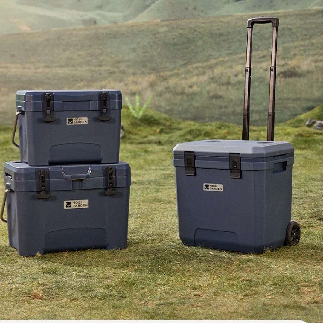 Mobi Garden 36L Cooler Box with wheels - Orange