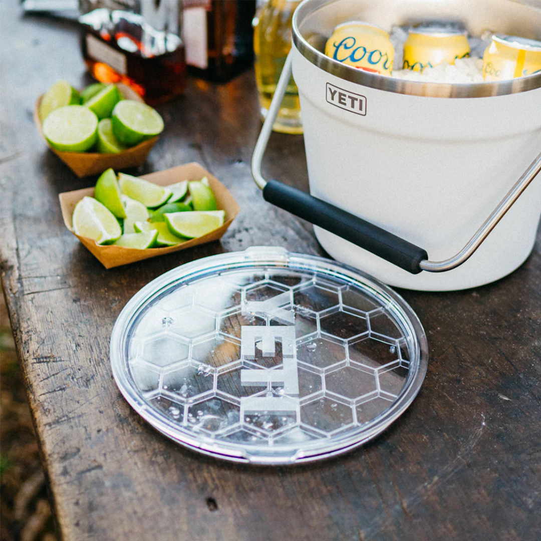 YETI Rambler Beverage Bucket with Lid 7.6L - Cape Taupe