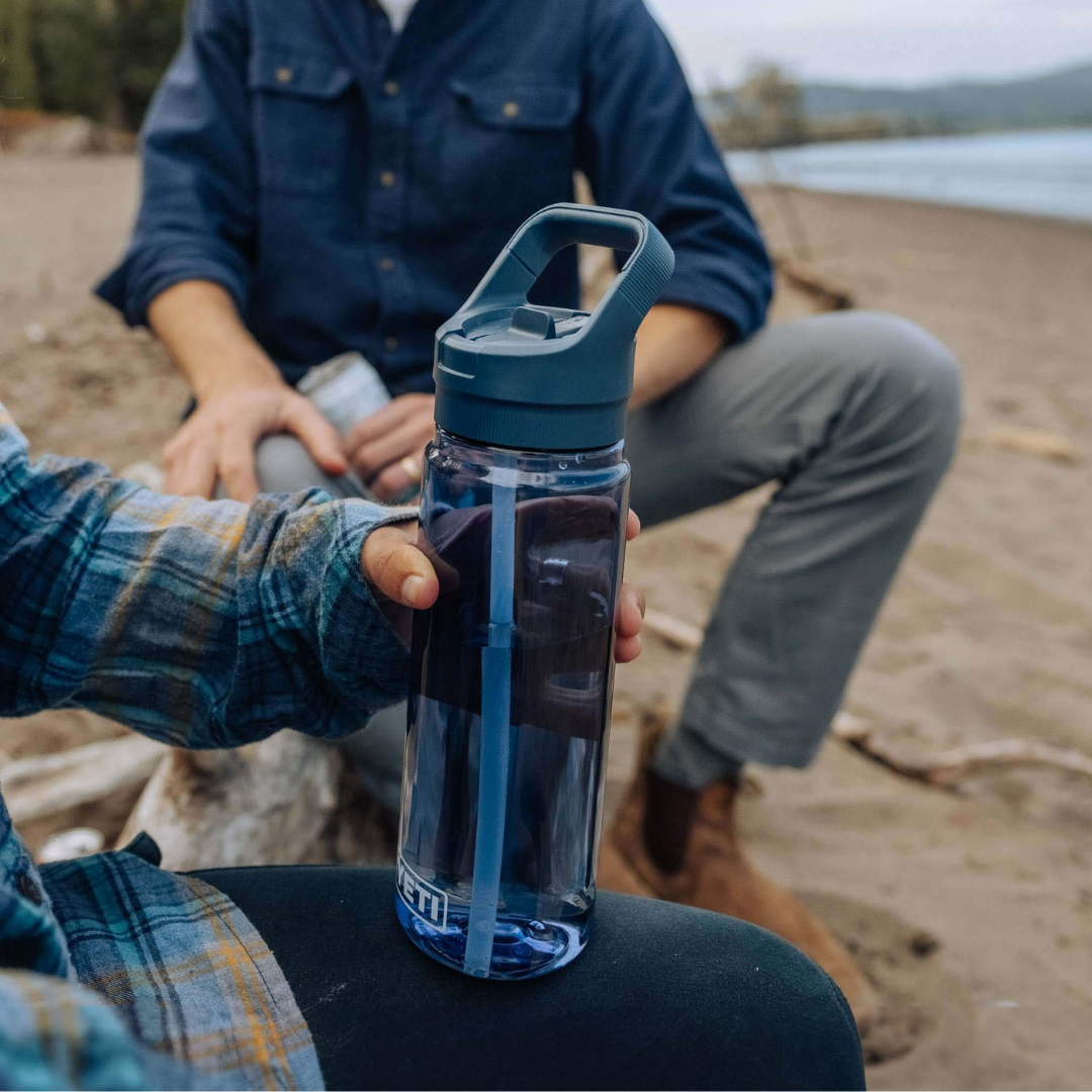 YETI Yonder 25 oz (750ml) Water Bottle with Color-Matched Yonder Straw Cap - Seafoam
