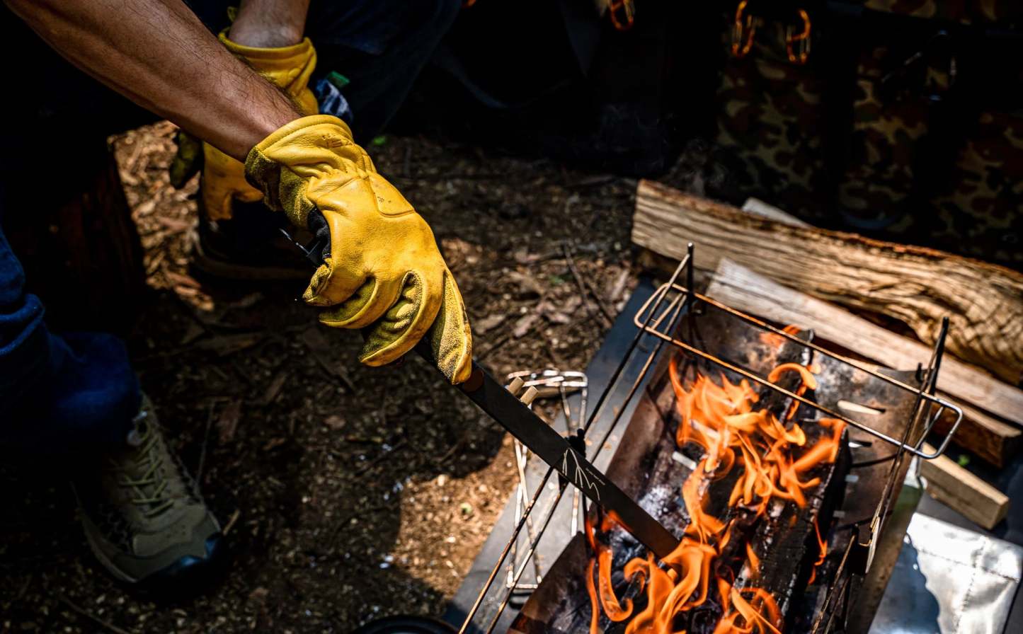 ZEN Camps Adjustable Fire Tongs - Black-Goritta Works Sdn. Bhd. 202501017603 (1619017-X)